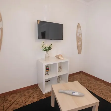 Besugo's House & Alloggio in famiglia Nazaré