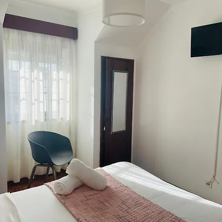 Besugo's House & Alloggio in famiglia Nazaré