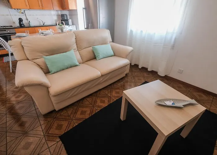 Besugo's House & 나자레